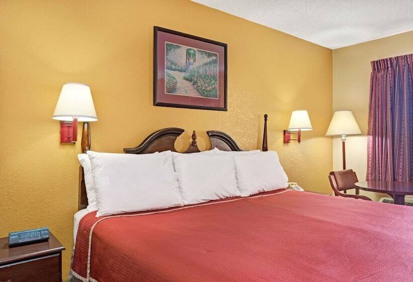 ホテル Travelodge By Wyndham Forest Park Atlanta South