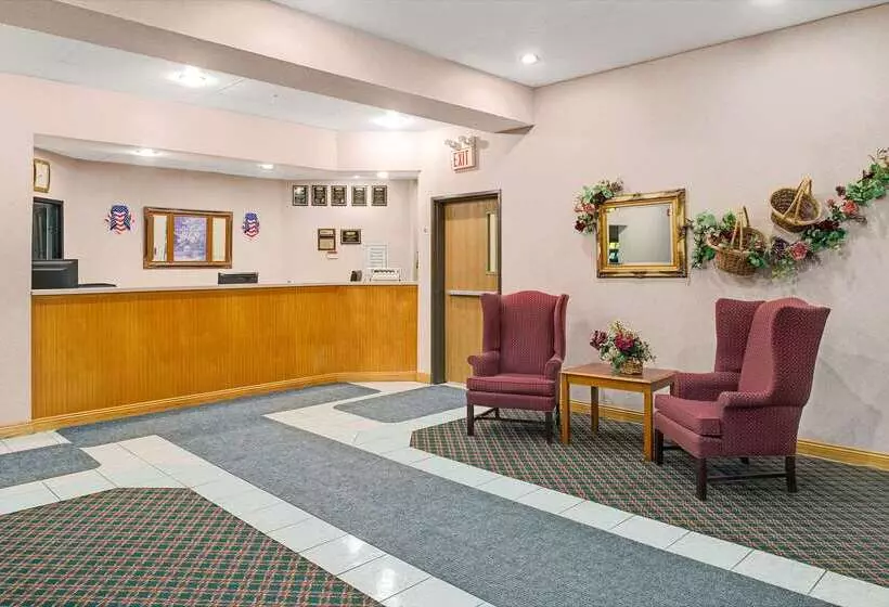 هتل Travelodge By Wyndham St. Louis