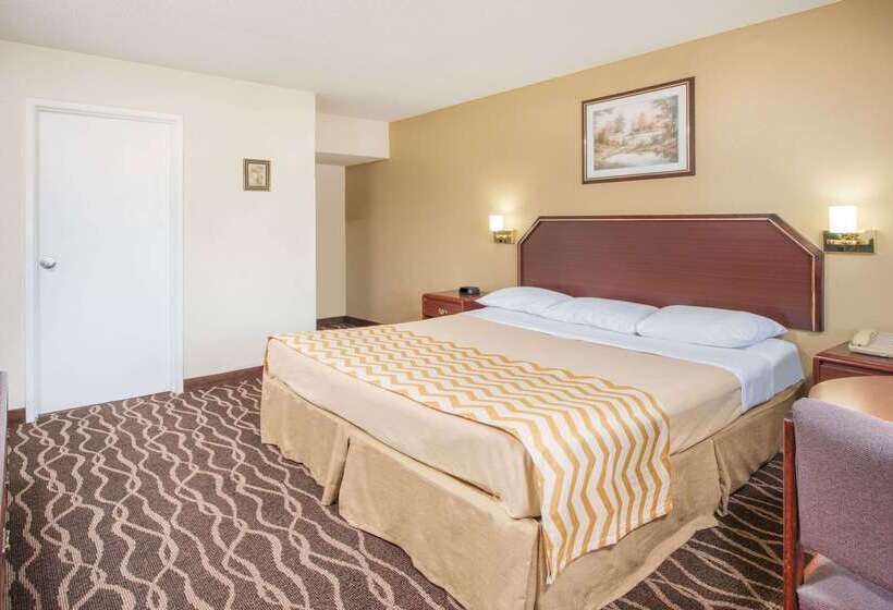 هتل Travelodge By Wyndham Terre Haute