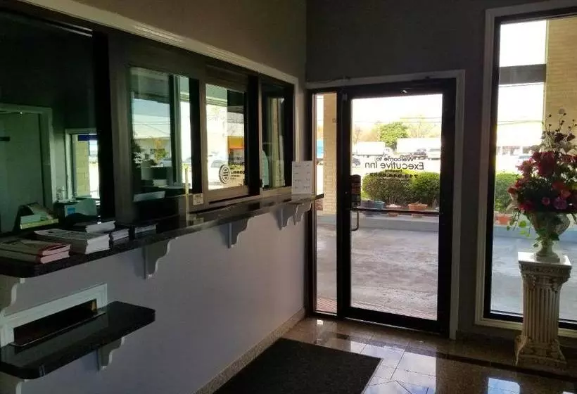 Отель Executive Inn Pasadena