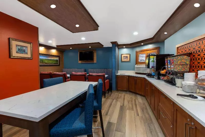 Отель Vinea Healdsburg