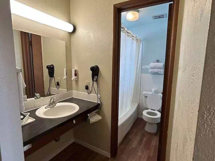 汽车旅馆  Economy Inn