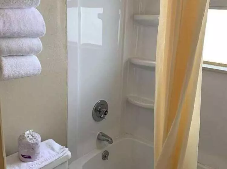 汽车旅馆  Economy Inn