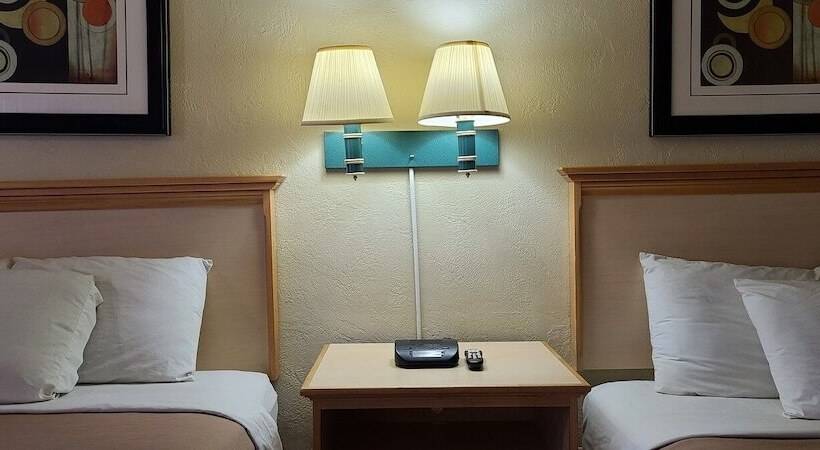 Мотель Economy Inn