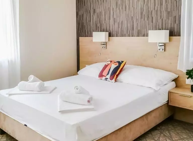 پانسیون Easy Suites Hévíz