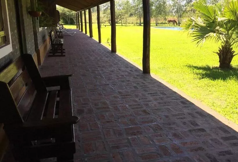 Retkeilymaja Iberá Porá