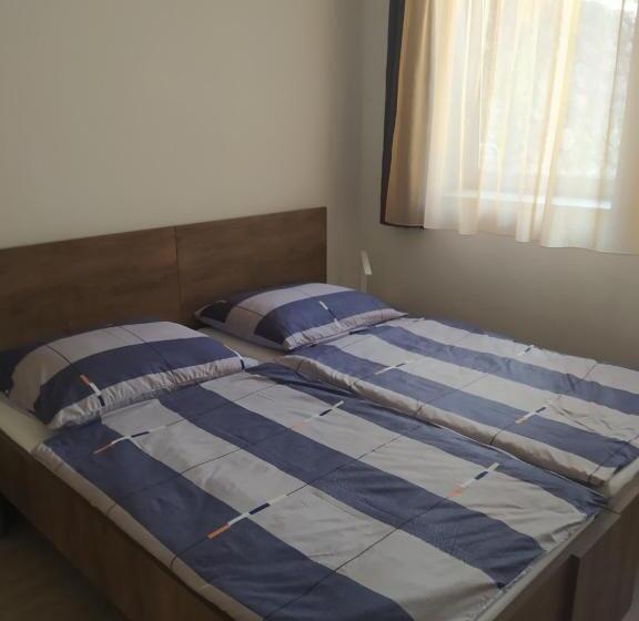 بنسيون Kolpingház Pécs