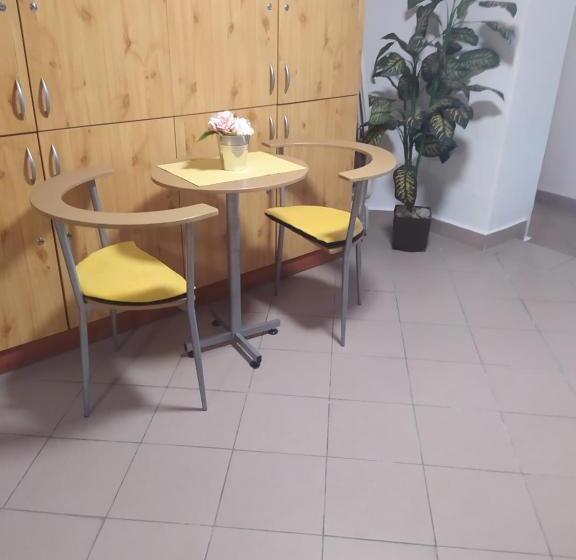 بنسيون Kolpingház Pécs