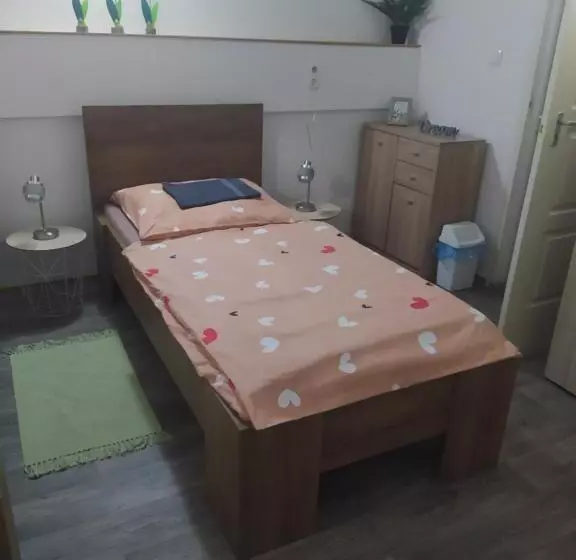 پانسیون Kolpingház Pécs