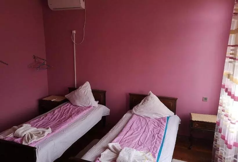 پانسیون Shorena's House