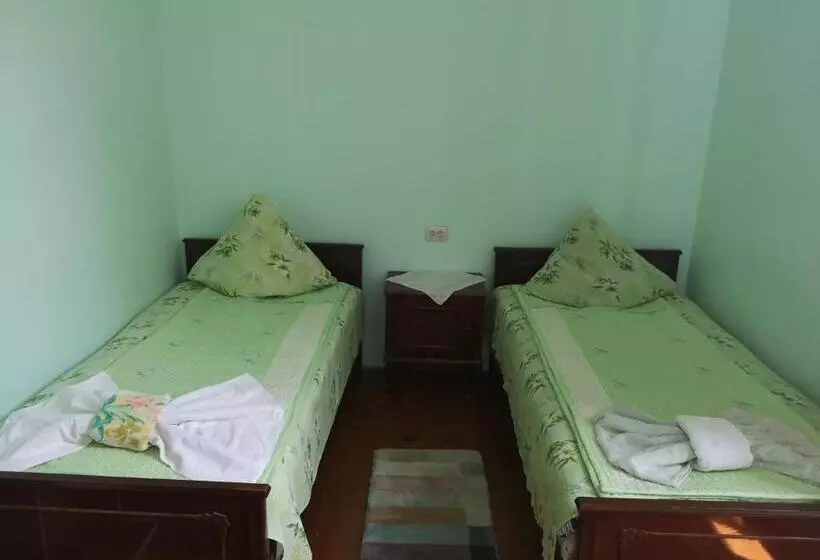 پانسیون Shorena's House