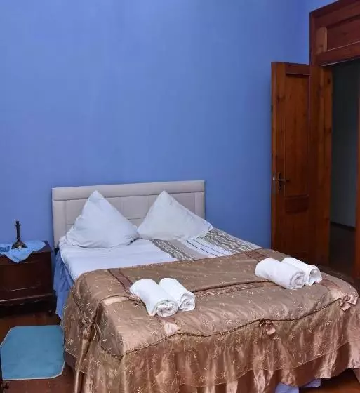 پانسیون Shorena's House