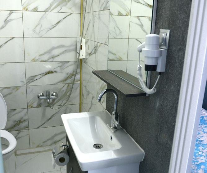 住宿加早餐  Bartin Emniyet Otel