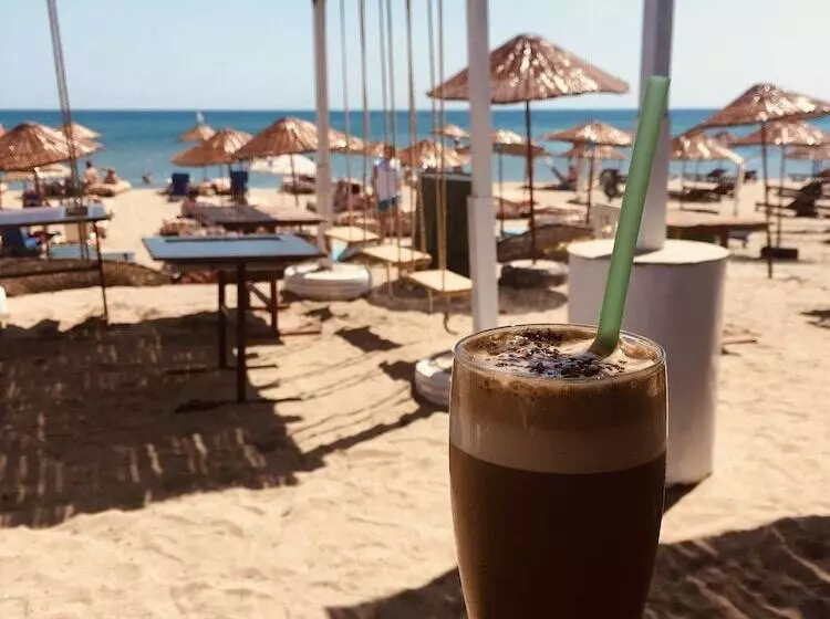 Aamiaismajoitus (B&B) Surf Inn Gokceada