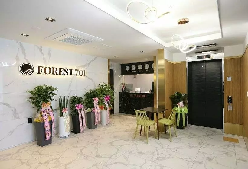 هتل Forest 701