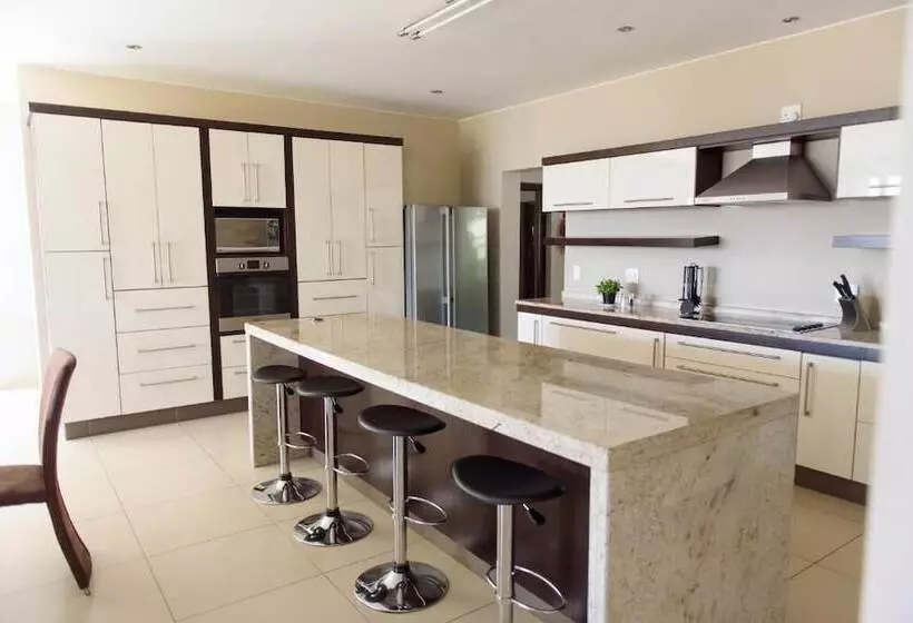 ホテル Legend Safari Villas