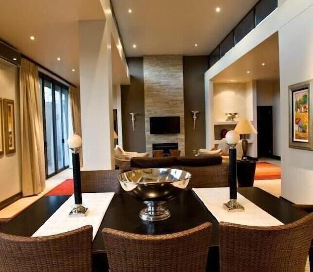 ホテル Legend Safari Villas