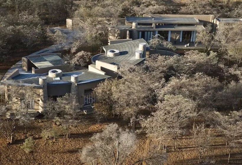 ホテル Legend Safari Villas