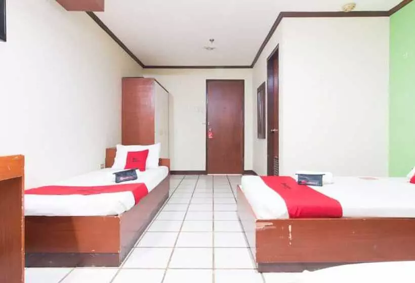 ホテル Reddoorz Near Centrio Mall Cagayan De Oro City