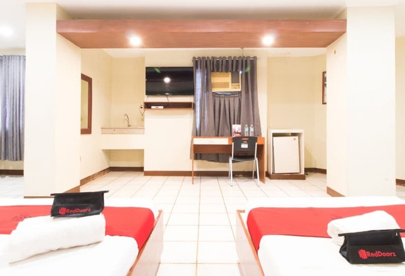 Hotelli Reddoorz Near Centrio Mall Cagayan De Oro City