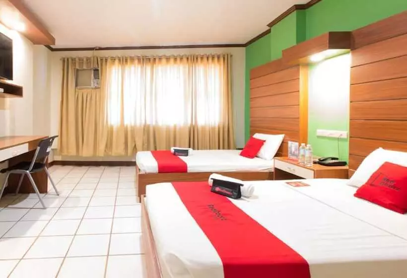 ホテル Reddoorz Near Centrio Mall Cagayan De Oro City