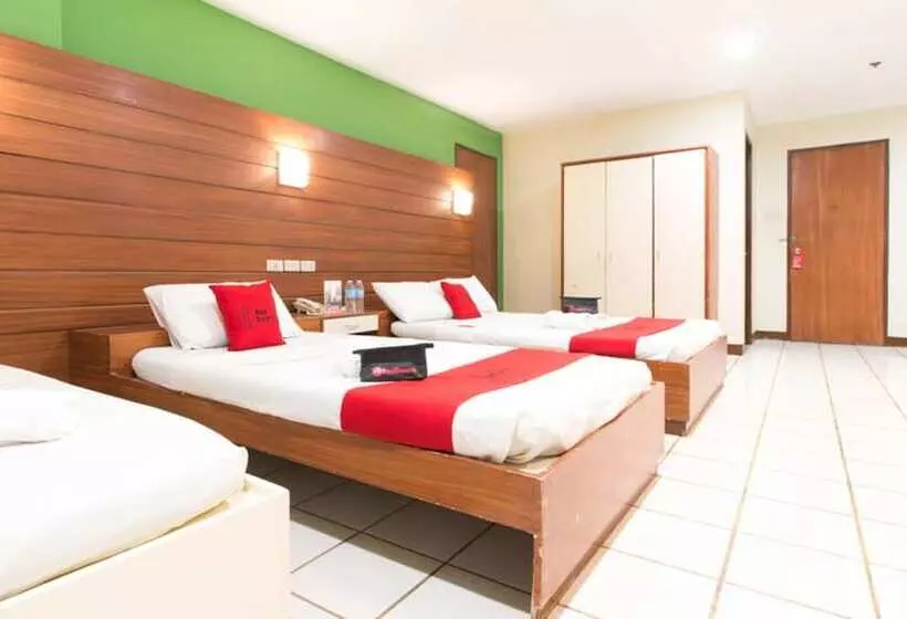 ホテル Reddoorz Near Centrio Mall Cagayan De Oro City
