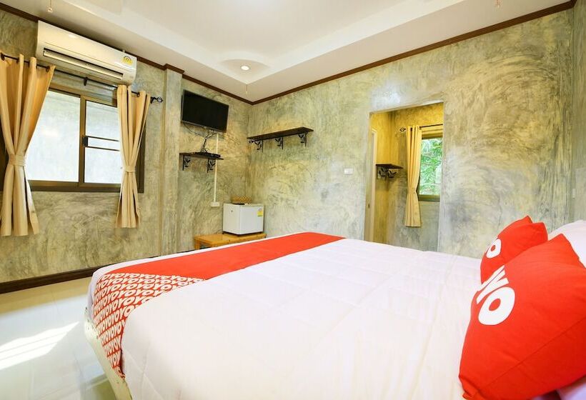 בית מלון כפרי Ruenkanthima Resort By Oyo Rooms