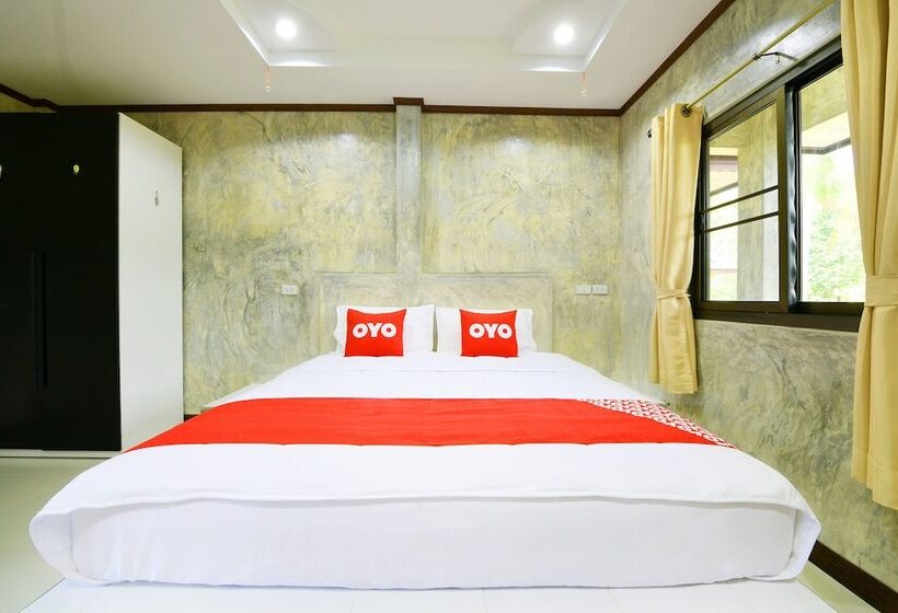 בית מלון כפרי Ruenkanthima Resort By Oyo Rooms