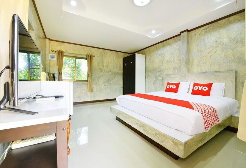 בית מלון כפרי Ruenkanthima Resort By Oyo Rooms