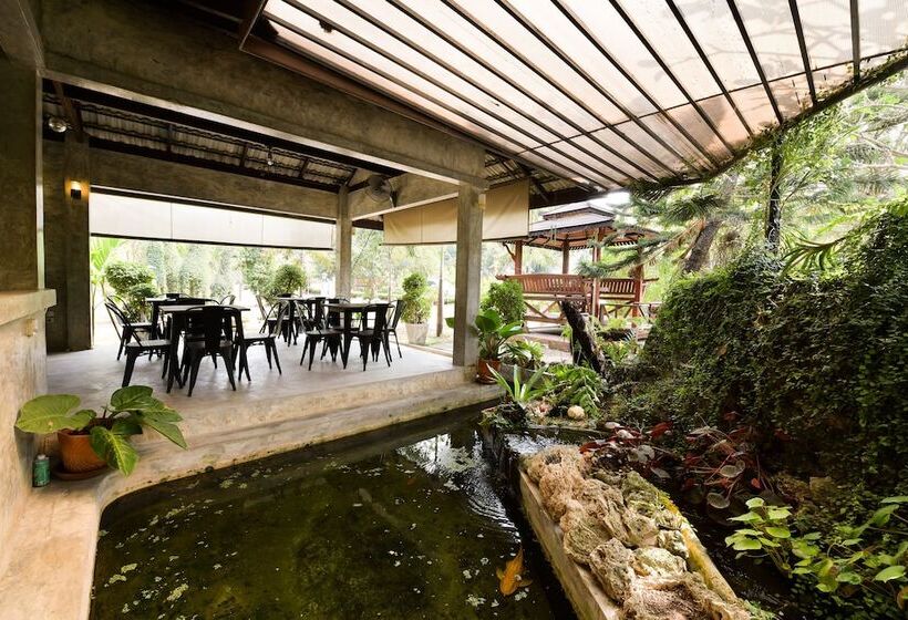 בית מלון כפרי Ruenkanthima Resort By Oyo Rooms