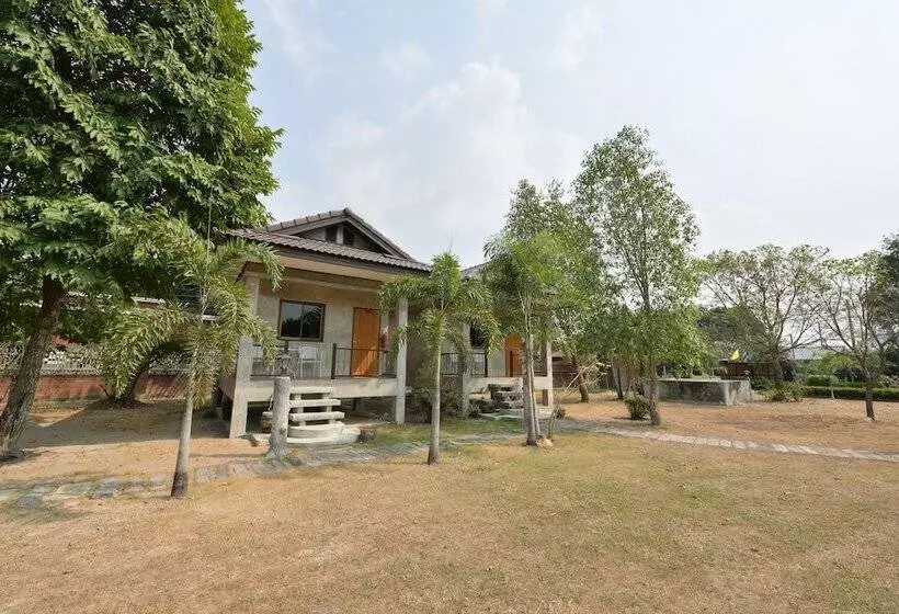 Hotelli Ruenkanthima Resort By Oyo Rooms