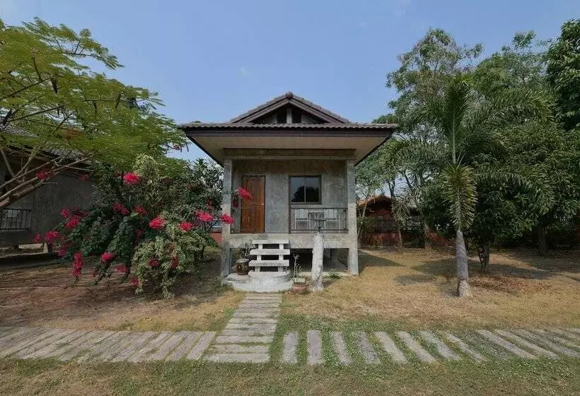Hotelli Ruenkanthima Resort By Oyo Rooms