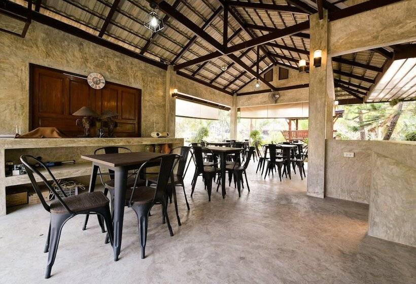 בית מלון כפרי Ruenkanthima Resort By Oyo Rooms