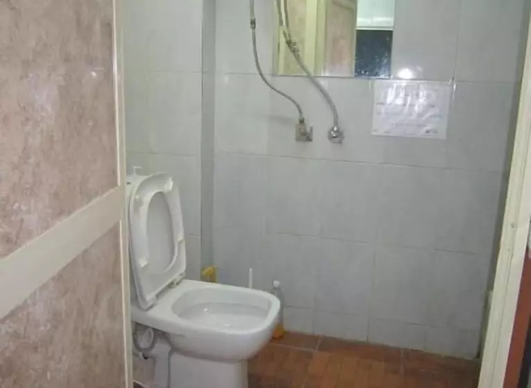 Safary Hotel   Hostel