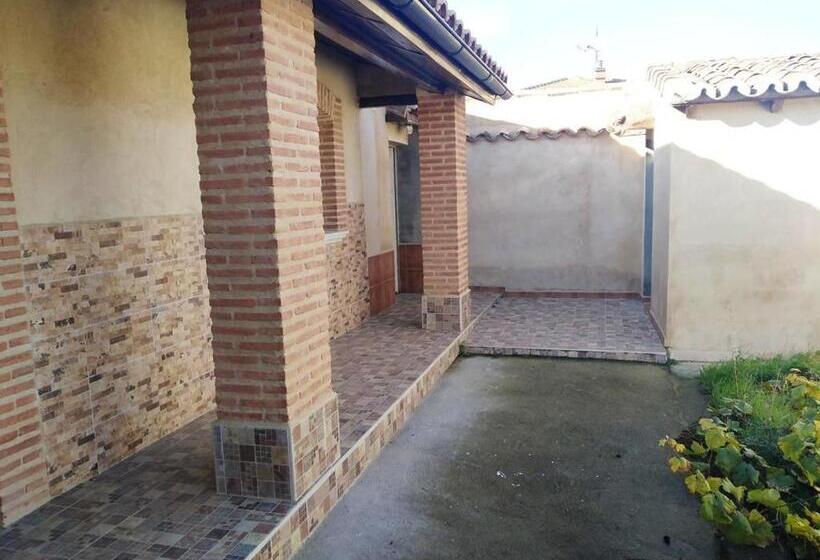 Charming House In Geria With Terrace