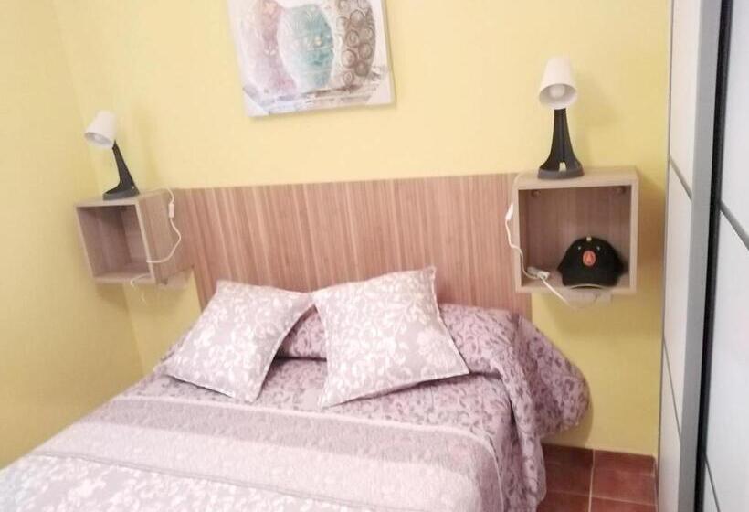 Charming House In Geria With Terrace