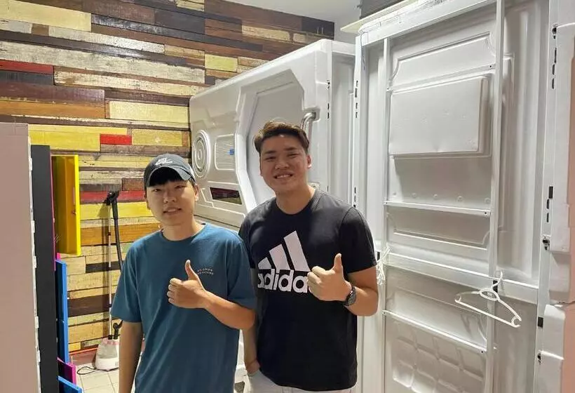 هاستل Spot On 90051 Zzz Sleep Mode Capsule