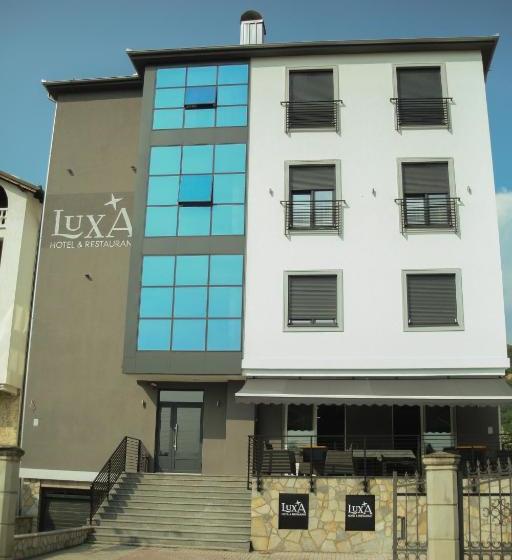 تختخواب و صبحانه Luxa Apartmani