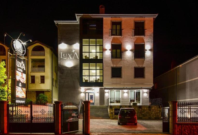 تختخواب و صبحانه Luxa Apartmani