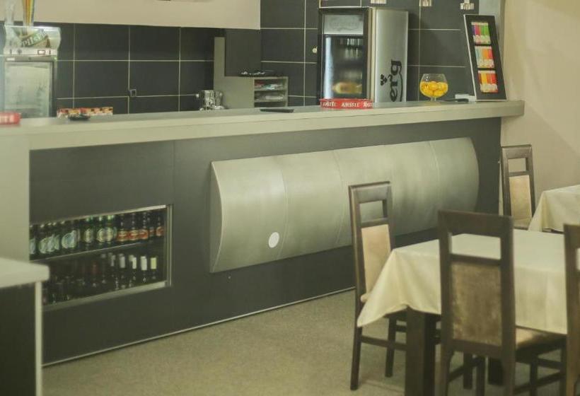 تختخواب و صبحانه Luxa Apartmani