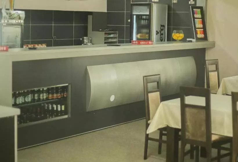 تختخواب و صبحانه Luxa Apartmani