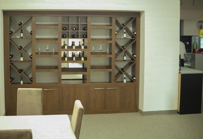 تختخواب و صبحانه Luxa Apartmani