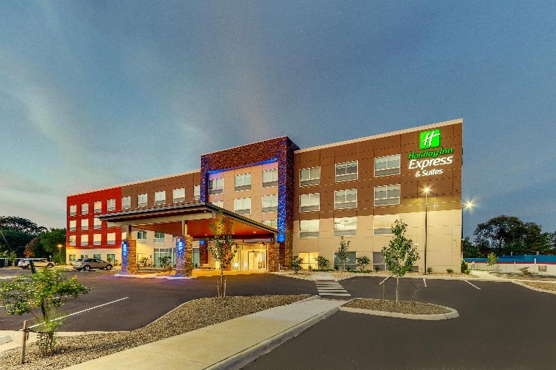 فندق Holiday Inn Express & Suites   Roanoke – Civic Center