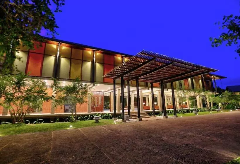 هتل Tropical Life Resort And Spa