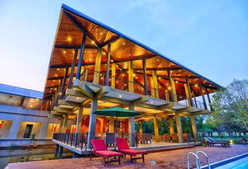 هتل Tropical Life Resort And Spa