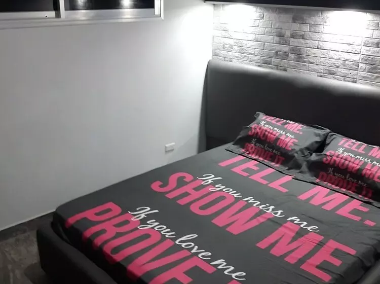 Micky Santoro Apartments