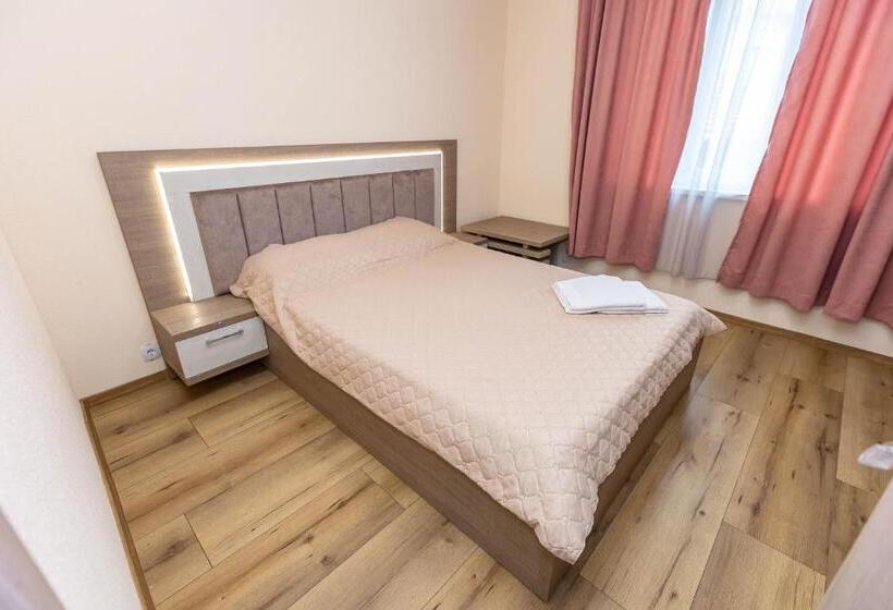 פנסיון Family Hotel Ambrozia