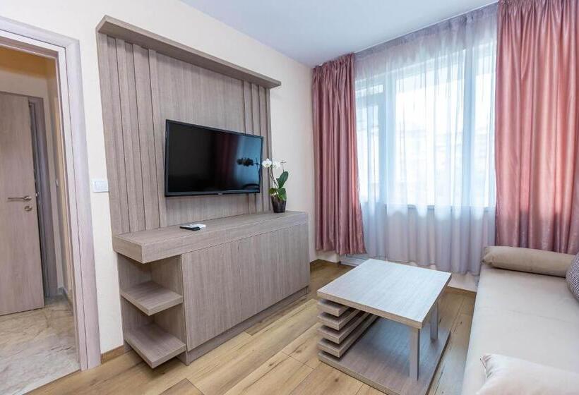 פנסיון Family Hotel Ambrozia