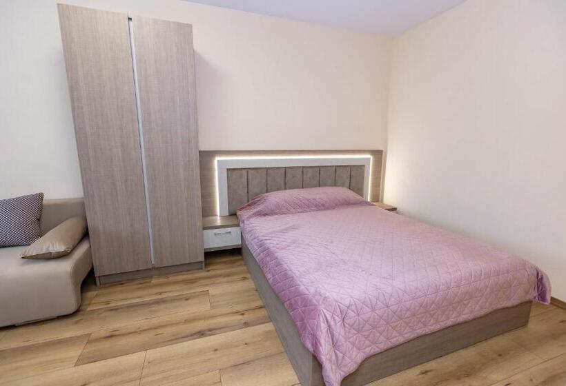 פנסיון Family Hotel Ambrozia