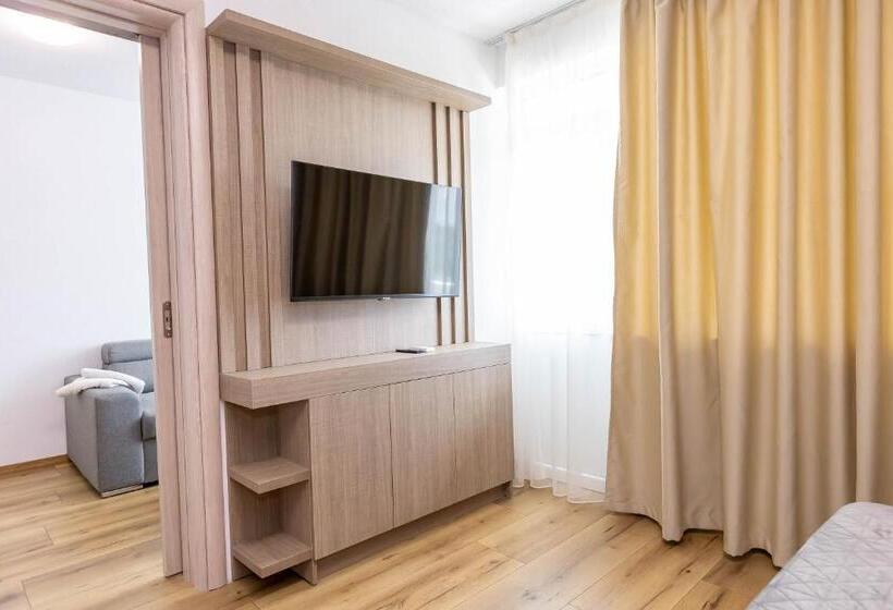 פנסיון Family Hotel Ambrozia